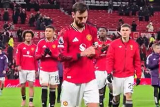 Manchester United gagal mengamankan kemenangan setelah bermain imbang 4-4 melawan Bournemouth dalam laga dramatis Liga Inggris di Old Trafford.