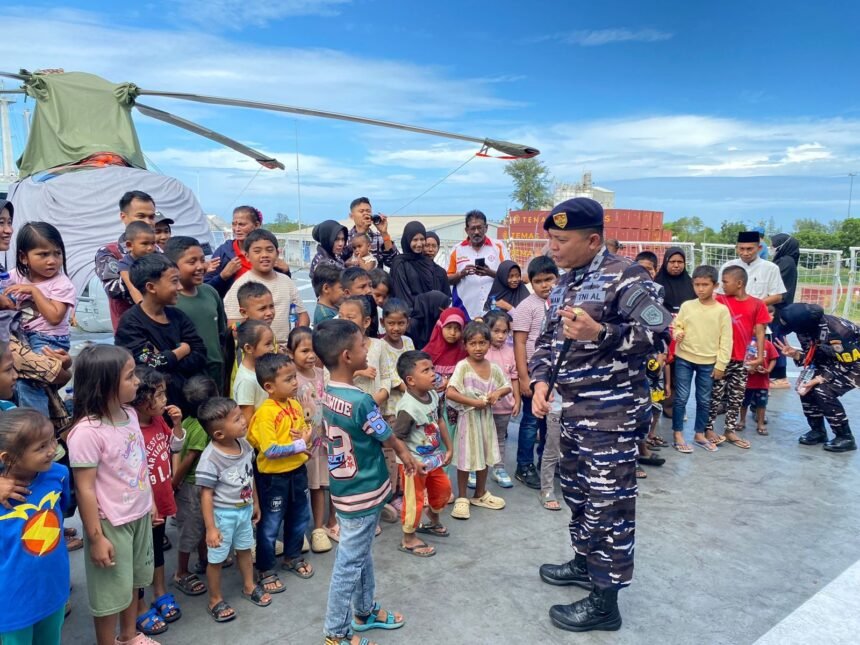 TNI AL Intensifkan Trauma Healing bagi Korban Bencana di Aceh