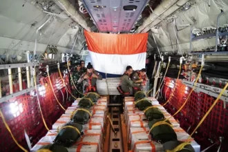 TNI Kerahkan 16.068 Personel, Evakuasi dan Airdrop Logistik