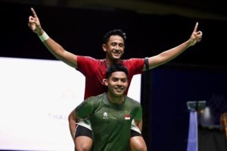 Bulutangkis Indonesia melampaui target dengan torehan tiga medali emas di SEA Games 2025 Thailand.