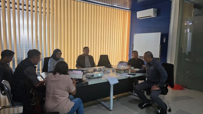 Pastikan Distribusi Berjalan Lancar, Wadirut BULOG Turun Langsung Koordinasikan Percepatan Penanganan Bencana di Sumut