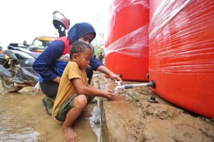 Melalui Posko Siaga, Pertamina Salurkan Bantuan Air Bersih di Aceh dan Sumatra