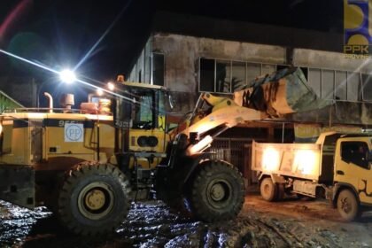 Alat Berat Bekerja Nonstop, Jalan Nasional Aceh Tamiang Dibersihkan Pascabanjir