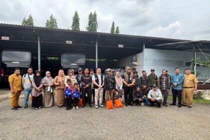 Kemenko PM Kembali Pulangkan 27 Warga Jateng-Banten Terdampak Bencana di Aceh