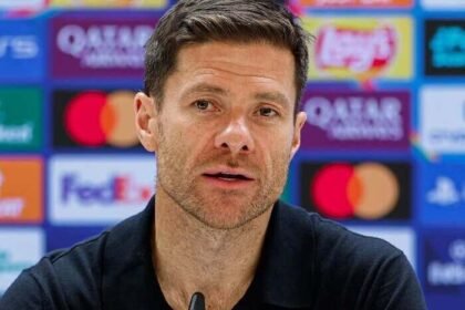 Xabi Alonso tetap tenang menghadapi tekanan publik setelah Real Madrid kembali terpeleset di kandang.