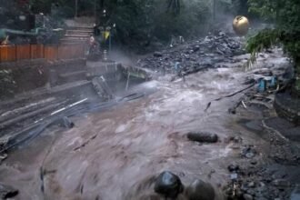 Banjir Bandang Terjang Guci Tegal, Kolam Air Panas Pancuran 13 Tersapu Air Bah