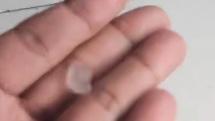 Fenomena Langka : Ciangsana Bogor Dilanda Hujan Es Disertai Angin Kencang