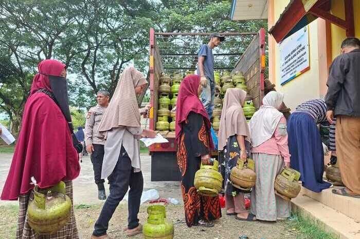 Harga Elpiji 3 Kg Kembali Normal Usai Operasi Pasar, Warga Aceh Tarik Napas Lega 2 Harga Elpiji 3 Kg Kembali Normal Usai Operasi Pasar, Warga Aceh Tarik Napas Lega