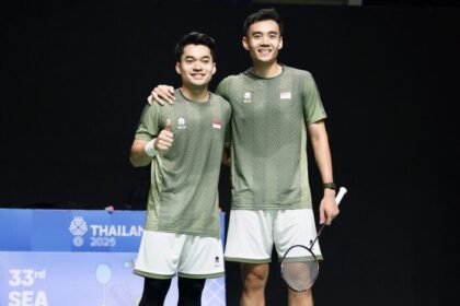 Leo Rolly Carnando dan Bagas Maulana tampil solid menghadapi Eng Keat Wesley Koh/Junsuke Kubo pada perempat final bulu tangkis SEA Games 2025 di Thammasat University Rangsit Campus, Jumat (12/12/2025).