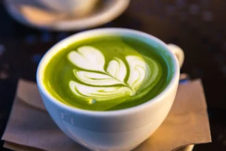 Matcha Lovers Wajib Tahu, 8 Efek Samping Ngopi Hijau yang Bikin Shock
