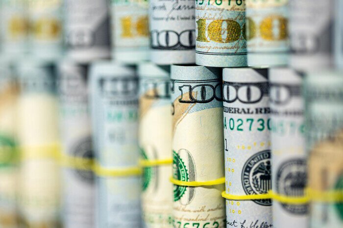 Pergerakan rupiah hari ini menunjukkan penguatan di tengah melemahnya dolar AS akibat kontraksi sektor manufaktur AS, lengkap dengan analisis pasar valas dan proyeksi pergerakan kurs.