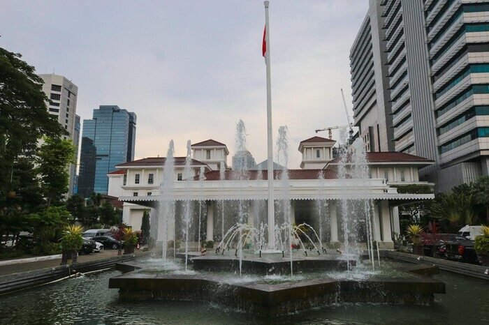 APBD DKI Jakarta 2026 resmi diberlakukan dengan fokus percepatan program prioritas meski anggaran mengalami penurunan signifikan.