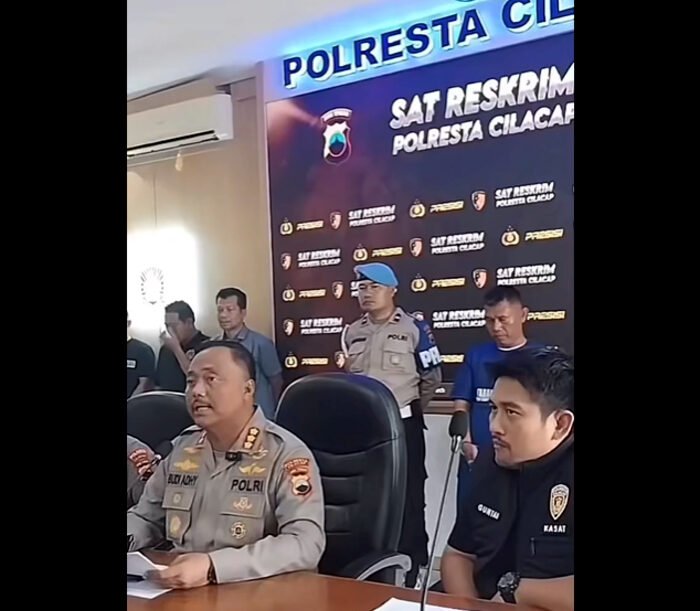 Drama Gift TikTok Berujung Maut: Remaja 18 Tahun Tewas di Kamar Hotel, Pelaku Panik! 2 Drama Gift TikTok Berujung Maut: Remaja 18 Tahun Tewas di Kamar Hotel, Pelaku Panik!