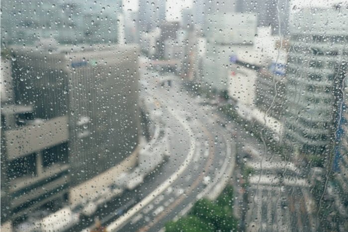 Cuaca Jakarta Sabtu diprediksi dinamis dengan potensi hujan ringan di sejumlah kawasan pada siang dan sore hari.