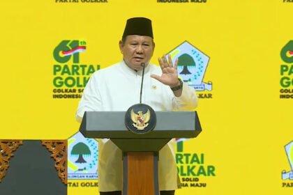 Presiden Prabowo terangkan pengerahan 50 helikopter, Hercules C-130J, dan Airbus A400, percepat evakuasi dan bantuan bencana Sumatera.