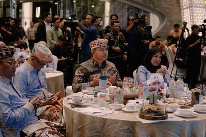 Sekretaris Jenderal Kementerian Dalam Negeri Komjen Pol Tomsi Tohir memberikan paparan terkait optimalisasi program pemerintah pusat untuk mendorong pertumbuhan ekonomi daerah.