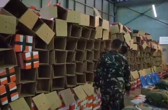 Viral di Medsos Soal Kotak Bantuan Kosong: Begini Penjelasan TNI Soal Helibox! 3 Viral di Medsos Soal Kotak Bantuan Kosong: Begini Penjelasan TNI Soal Helibox!