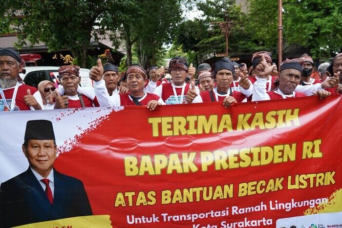 Dapat Becak Listrik dari Prabowo, Penarik Lansia di Solo: Ini Baru Presiden Indonesia! 2 Dapat Becak Listrik dari Prabowo, Penarik Lansia di Solo: Ini Baru Presiden Indonesia!