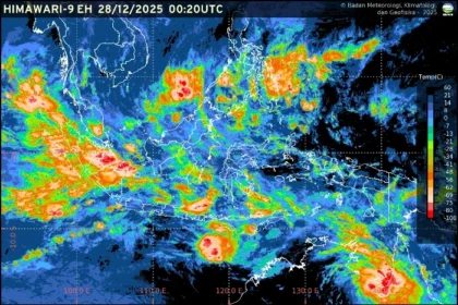 BMKG memetakan prakiraan cuaca ibu kota provinsi se-Indonesia pada Minggu, 28 Desember 2025.