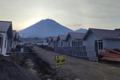 BNPB mempercepat pembangunan hunian sementara bagi korban banjir bandang di Pidie Jaya sebagai solusi darurat pascabencana.