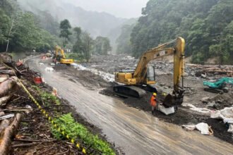 BNPB mempercepat pemulihan jalur transportasi strategis di Sumatra untuk menjamin kelancaran distribusi logistik pascabencana.