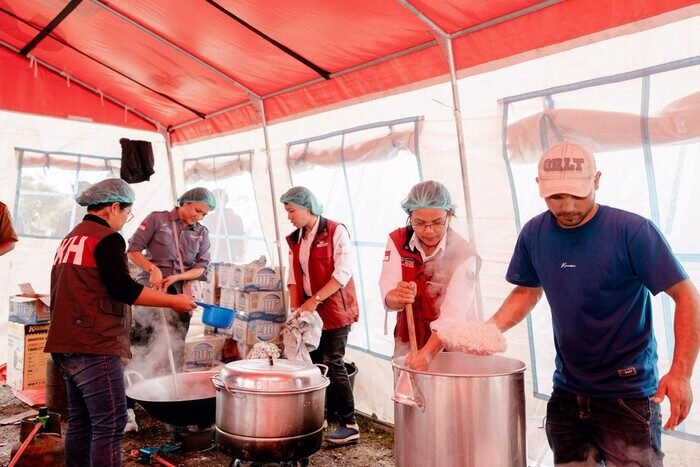 Tembus Aceh Tamiang, Kemensos Kirim Logistik dengan Kapal dan Helikopter 3 Tembus Aceh Tamiang, Kemensos Kirim Logistik dengan Kapal dan Helikopter