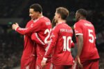 Liverpool sukses mencuri kemenangan dramatis 2-1 dari markas Tottenham Hotspur meski laga diwarnai dua kartu merah dan tekanan sengit hingga akhir.
