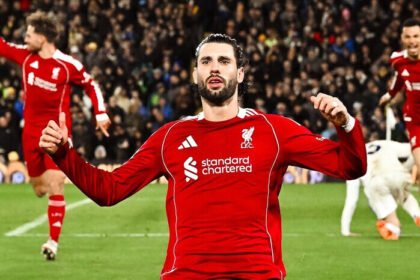 Liverpool gagal mengamankan kemenangan meski unggul dua kali dalam duel dramatis kontra Leeds United.