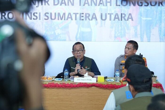 Pemerintah mempercepat penataan ruang pascabencana untuk memperlancar pembersihan material longsor di Sumatera.