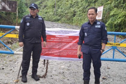 KLH menghentikan operasional perusahaan di hulu Batang Toru setelah inspeksi darurat menemukan tekanan ekologis yang mengkhawatirkan.