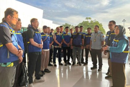 Kemenkes RI memberangkatkan ratusan relawan tenaga kesehatan lintas profesi untuk memperkuat layanan medis dan trauma healing di wilayah terdampak bencana Aceh.