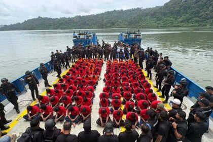 Langkah tegas Ditjenpas di akhir tahun memperkuat pengamanan nasional dengan memindahkan ratusan narapidana berisiko tinggi ke Nusakambangan.
