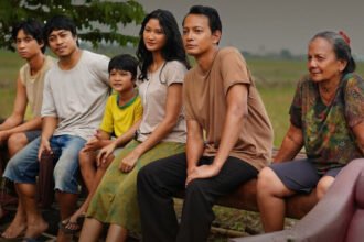 Reza Rahadian ungkap inspirasi film Pangku yang menggambarkan realitas keras perempuan pekerja akar rumput, respons Kementerian HAM, serta bagaimana film ini mendorong dialog publik terkait perlindungan dan hak-hak perempuan.