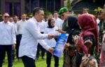 Pertamina menyalurkan bantuan TJSL untuk pendidikan dan sosial di Magelang sebagai bagian dari komitmen pembangunan berkelanjutan.