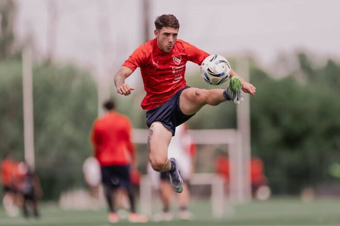 Gol salto Santiago Montiel resmi dinobatkan sebagai gol terbaik dunia dalam FIFA Puskás Award 2025.