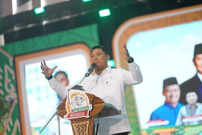 Wamentan Sudaryono bertemu ribuan petani Jawa Tengah dan menegaskan penurunan harga pupuk sebesar 20 persen.