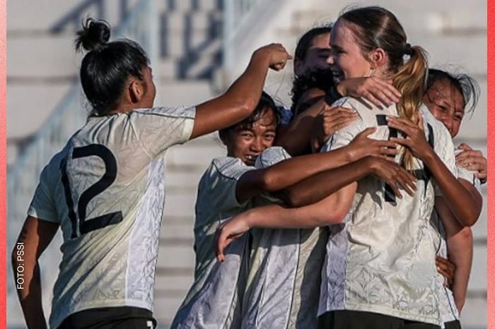 Garuda Pertiwi menjaga peluang ke semifinal setelah menundukkan Singapura 3-1 di laga lanjutan Grup A SEA Games 2025.