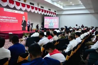 Farida Farichah dan pihak Kejagung menyerahkan bantuan serta menggelar Bimtek untuk Kopdes Merah Putih di Tangerang, sebagai upaya memperkuat ekonomi desa secara profesional.