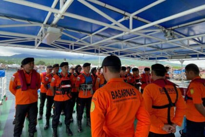 Hari ketiga pencarian empat WNA Spanyol korban tenggelamnya KM Putri Sakinah di perairan Pulau Padar, Labuan Bajo, dengan perluasan area penyisiran laut.