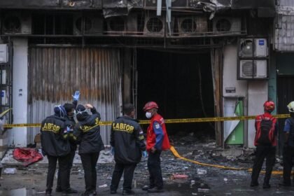 Bantu Evakuasi Korban, Kapolsek Kemayoran Alami Luka Berat dalam Kebakaran Maut Terra Drone