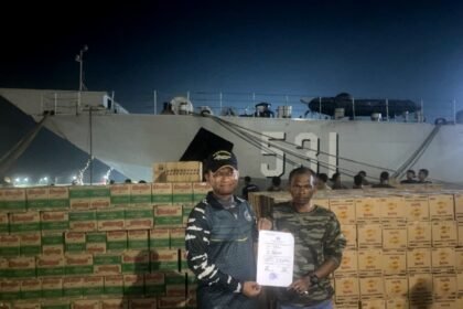 KRI Bontang-907 Bawa 2.000 KL BBM dan Bantuan ke Zona Bencana Sumatera