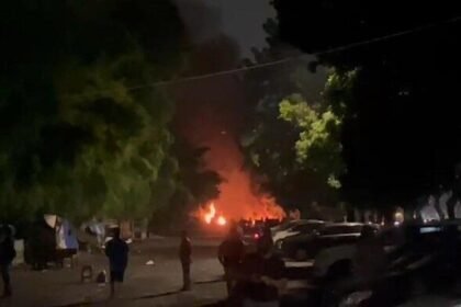 Massa Mengamuk Usai Matel Tewas, Polisi Kerahkan Brimob Redam Chaos Kalibata