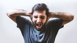 5 Kelompok Orang yang Sebaiknya Menghindari Yoga, Risiko Cedera Mengintai 5 Gambar Orang Trauma