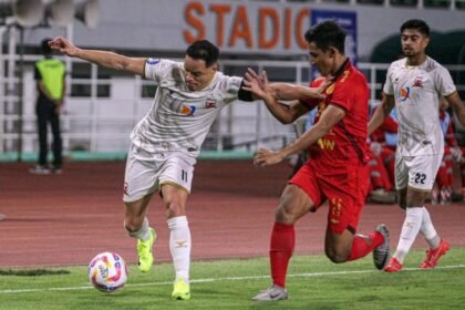 Dua Penalti Bawa Persija Jakarta Hancurkan Madura United 2-0