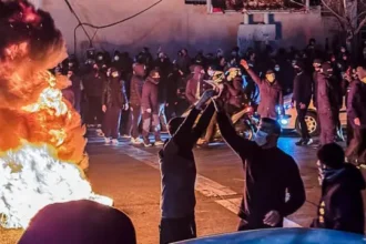 Iran Klaim Temukan Senjata Buatan AS di Tengah Demo Besar