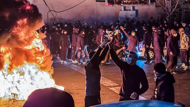 Iran Klaim Temukan Senjata Buatan AS di Tengah Demo Besar