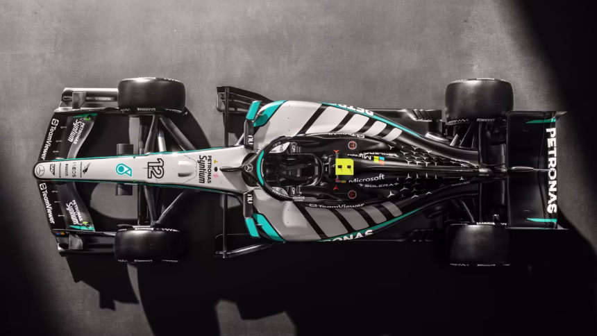 Mercedes Luncurkan W17, Langsung Geber Mobil 2026 di Lintasan Basah Silverstone