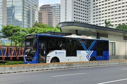 Tarif Transjakarta Rp5.000 Ditunda, Pemprov DKI Jaga Daya Beli Warga