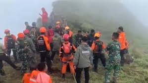 Tim DVI Polri Gerak Cepat Identifikasi Korban Kecelakaan Pesawat ATR 42-500 di Sulsel