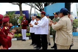 Momen Presiden Prabowo Nyanyikan Lagu Ulang Tahun Untuk Siswi Sekolah Rakyat Banjarbaru
